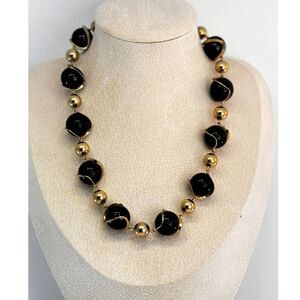 Stunning Vintage Coro Lucite Necklace